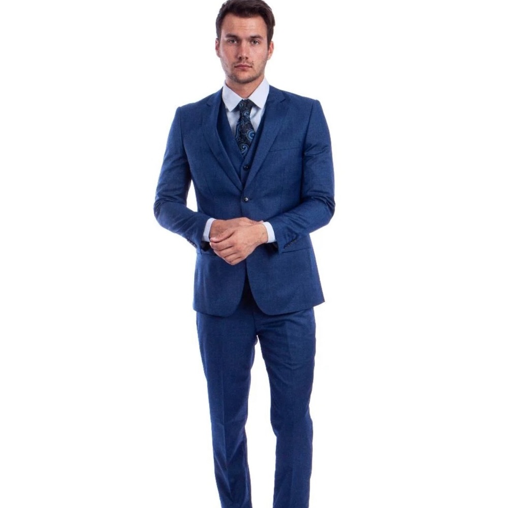 3 Piece Suit made In Italy Sartoria Tosi Navy Mens. Functional sleeve button.